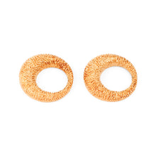 Charger l'image dans la galerie, Boucles d'oreilles de la maison Van Cleef & Arpel en or jaune et diamants