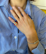 Charger l'image dans la galerie, Bague Van Cleef & Arpels, collection Philippine en or jaune et corail