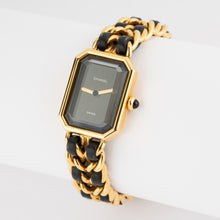 Charger l'image dans la galerie, Montre en métal doré ma première de Chanel
