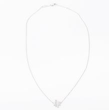 Charger l'image dans la galerie, Collier or gris et diamants de la maison Dinh Van