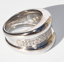 Charger l'image dans la galerie, Bague or gris de la maison Chopard modèle Strada