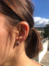 Charger l'image dans la galerie, Boucles d'oreilles en rubis et diamants de la maison Van Cleef and Arpels