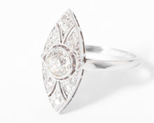 Charger l'image dans la galerie, Bague marquise en platine et diamant