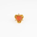 Bague en or jaune ornée d'une opale de feu