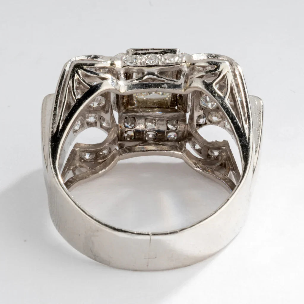 Art Deco Platinum and Diamond Ring