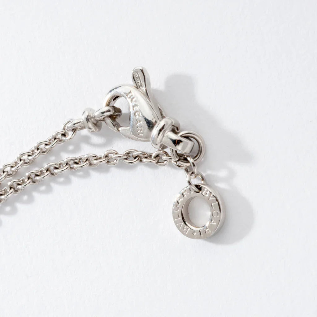 Collier de la maison Bvlgari, collection B.Zero1 en or gris