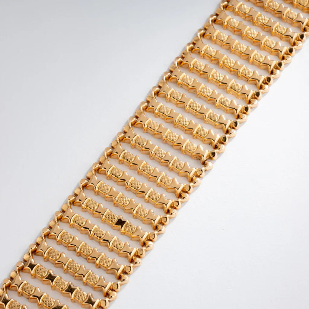 Bracelet or jaune ciselé