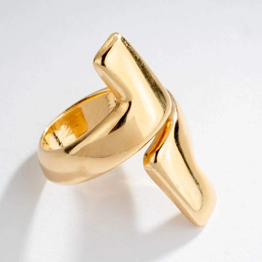 Bague or jaune géometrique de la maison Chaumet
