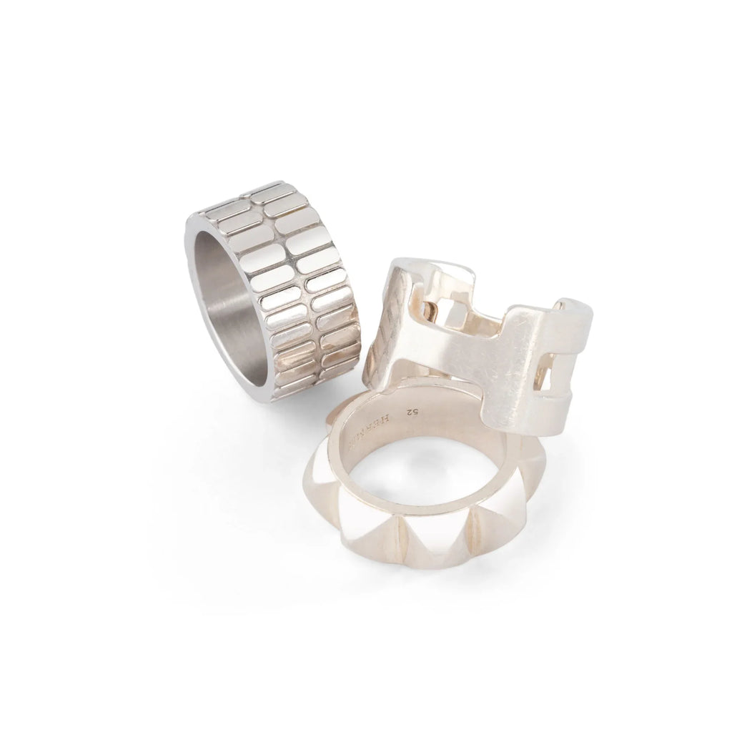 Bague de la Maison Hermès en or gris
