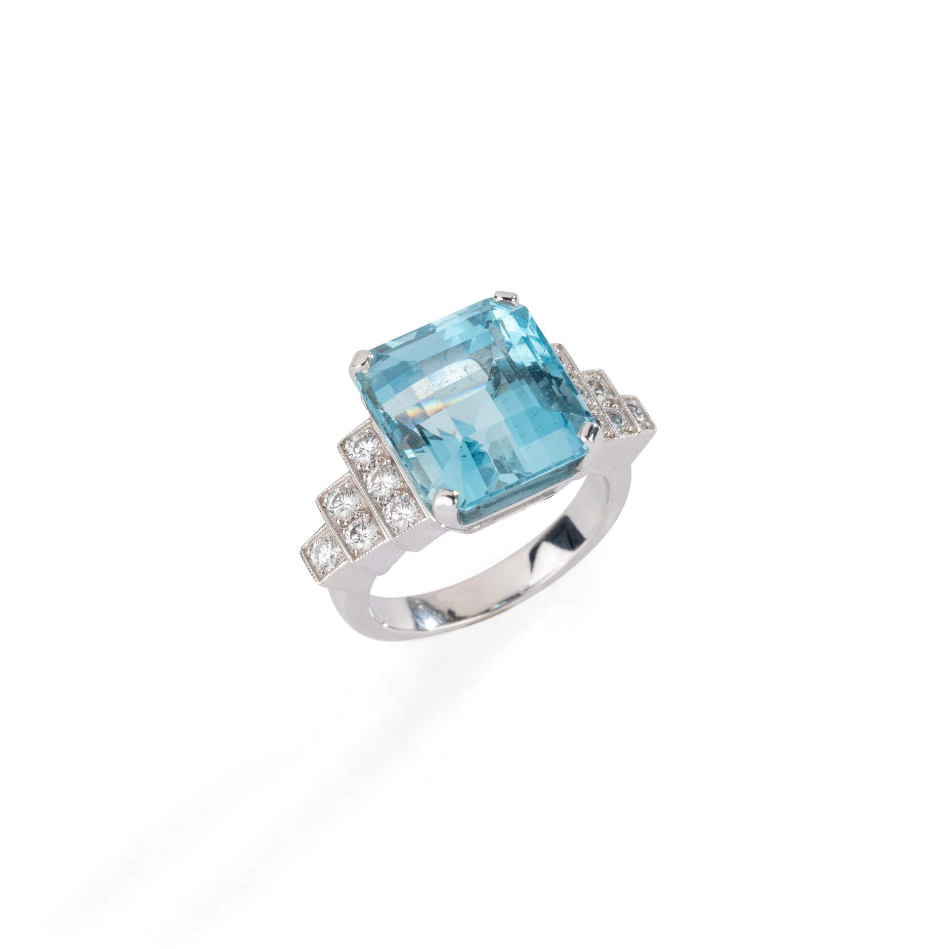 White gold and aquamarine ring