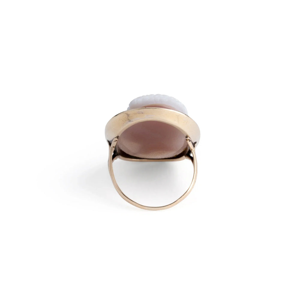 Bague en or jaune en camée agate représentant une tête d'homme