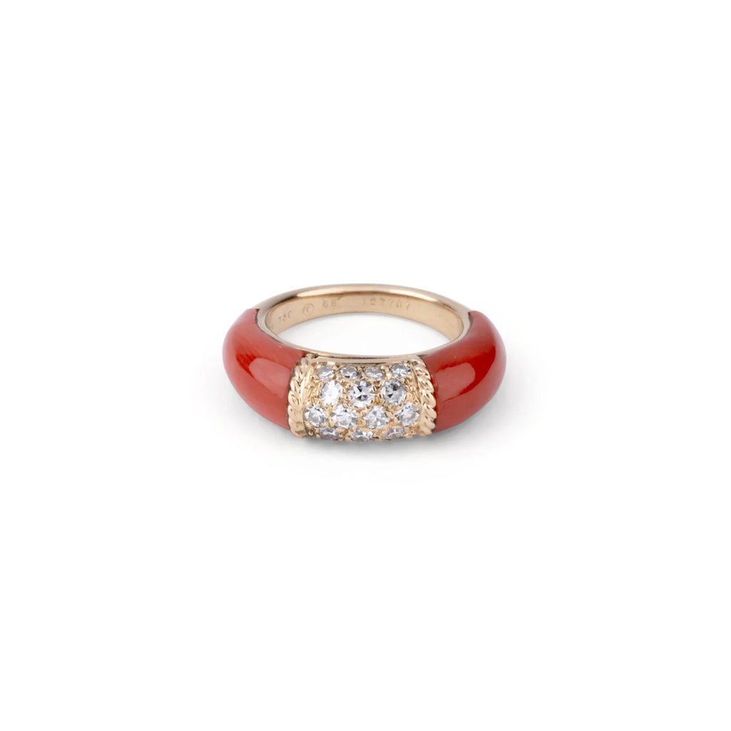 Bague Van Cleef &amp; Arpels, collection Philippine en corail
