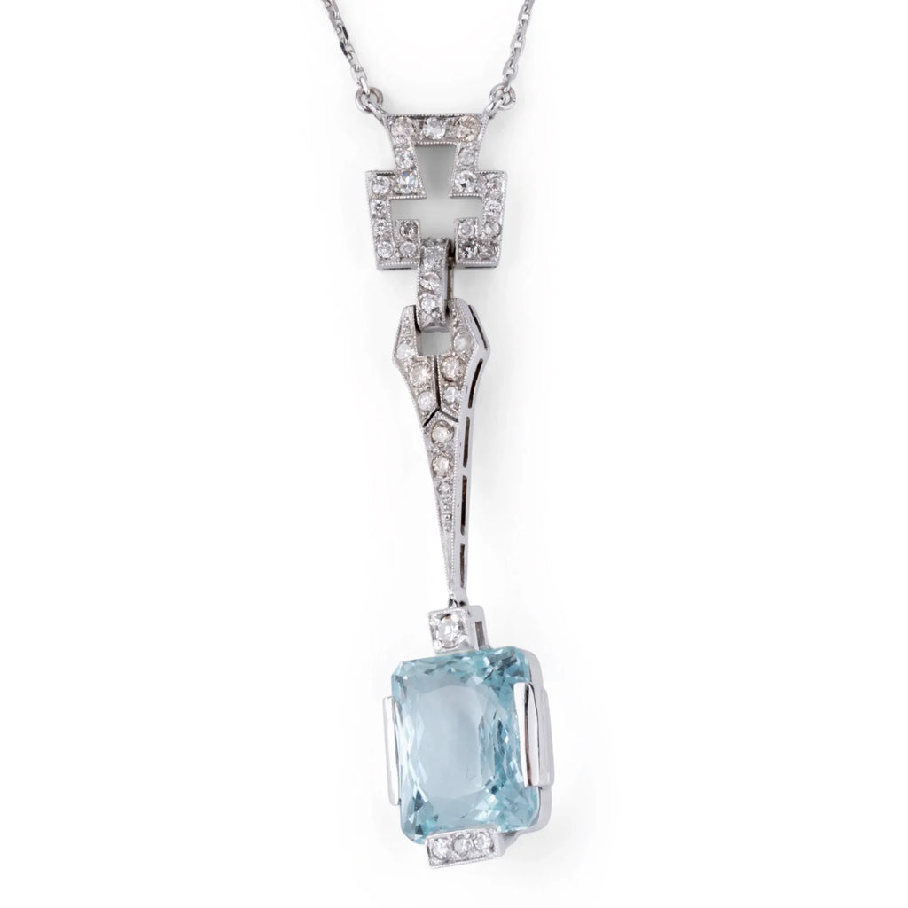 Collier Art Déco en platine orné d'une aigue marine