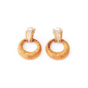 Boucles d'oreilles  de la maison Van Cleef & Arpel en or jaune et diamants