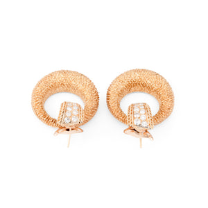 Boucles d'oreilles  de la maison Van Cleef & Arpel en or jaune et diamants