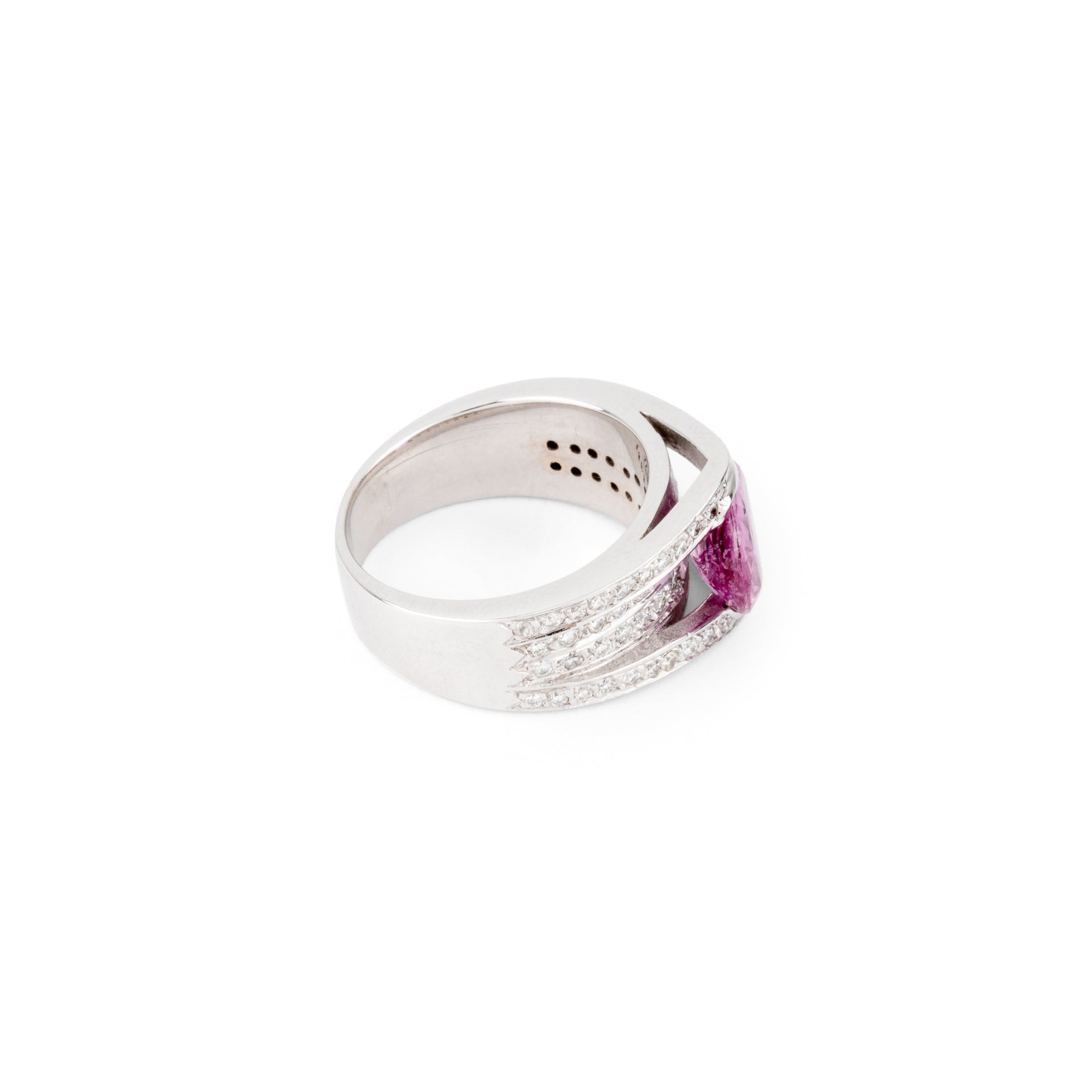 Grey gold ring with pink sapphire