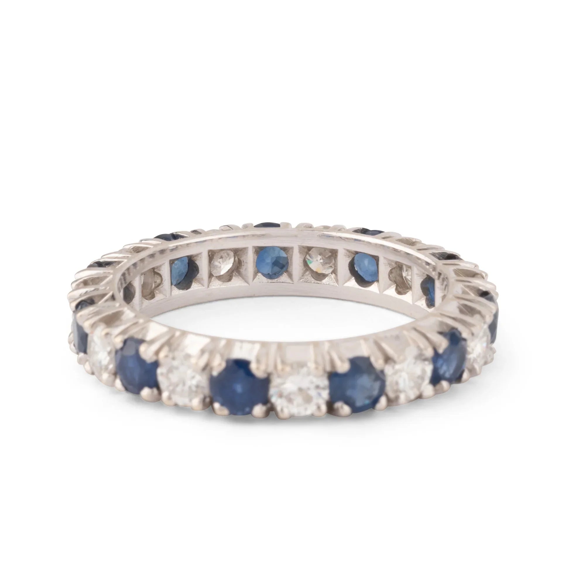 Alliance américaine en or gris,diamant et saphir .