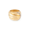 Bague godronnée en or jaune souligné d'une ligne de diamant