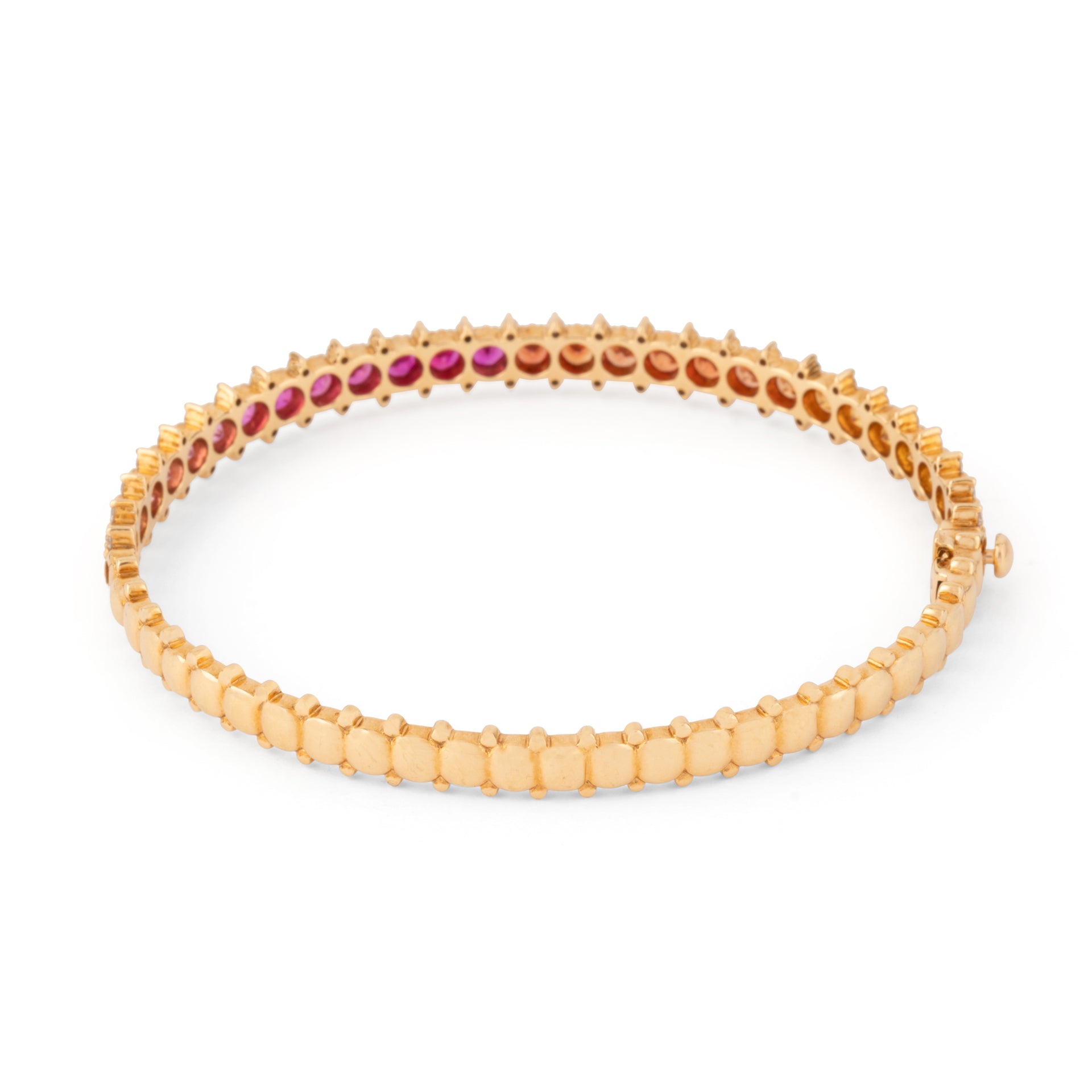 Bracelet rigide ouvrant en or rose ornée de saphirs multicolores