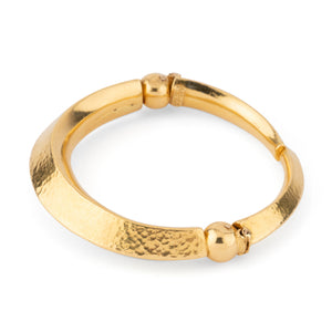 Bracelet jonc en or jaune martelé 22 k du créateur Lalaounis