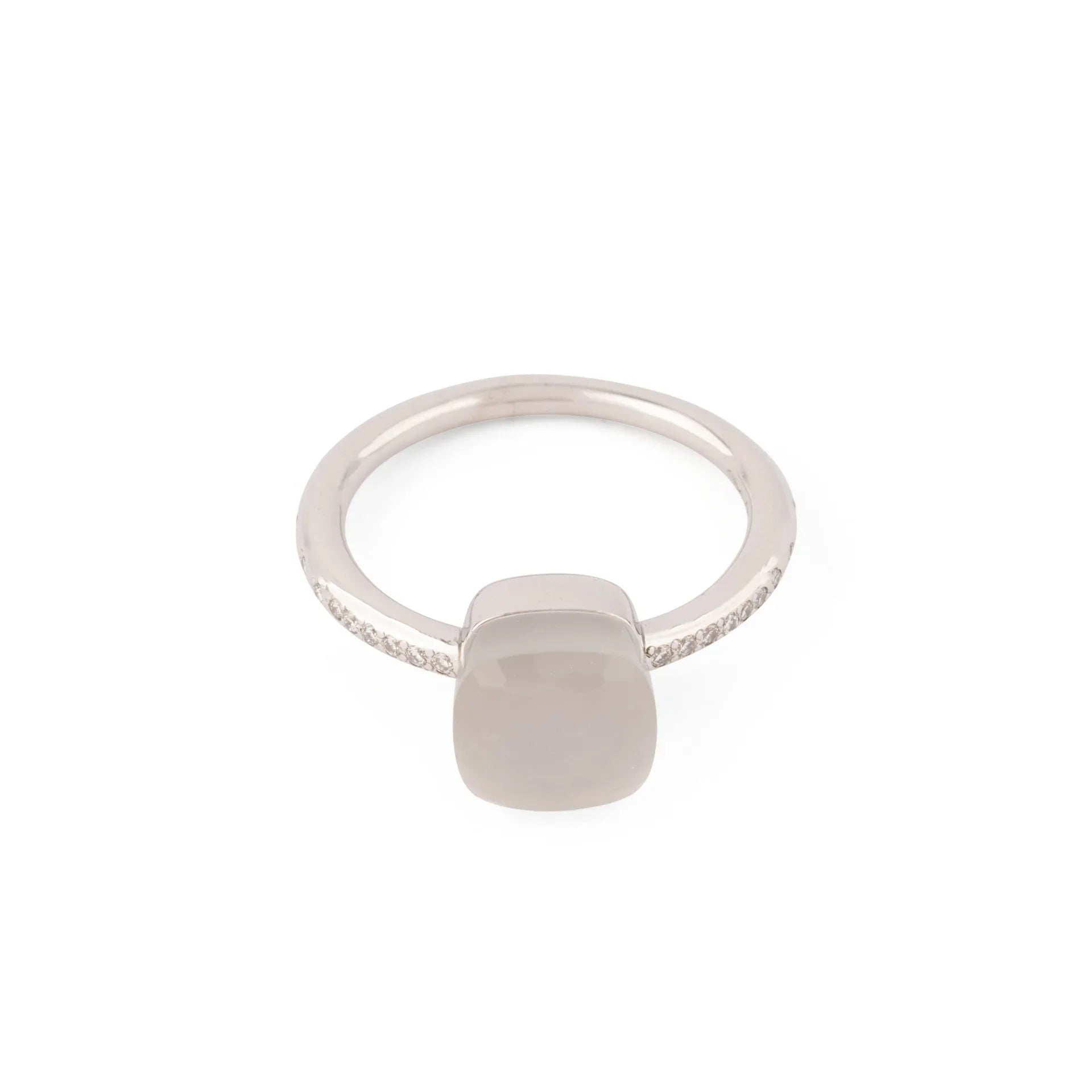 Bague or gris de la maison Pomellato,modèle Nudo