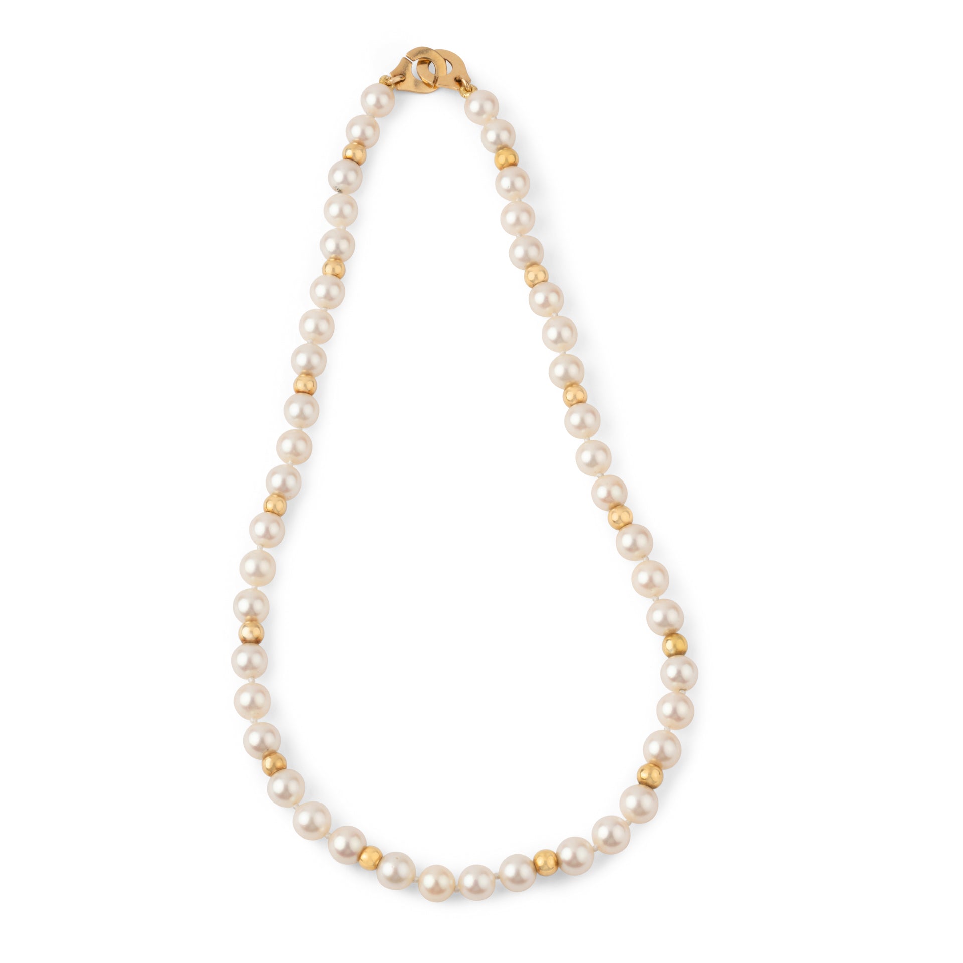 Collier perles Akoya et boule d'or fermoir menottes de la maison Dinh Van