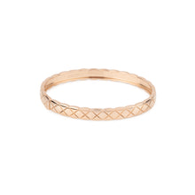 Charger l&#39;image dans la galerie, Bracelet en or rose de la maison Chanel, modèle Coco Crush
