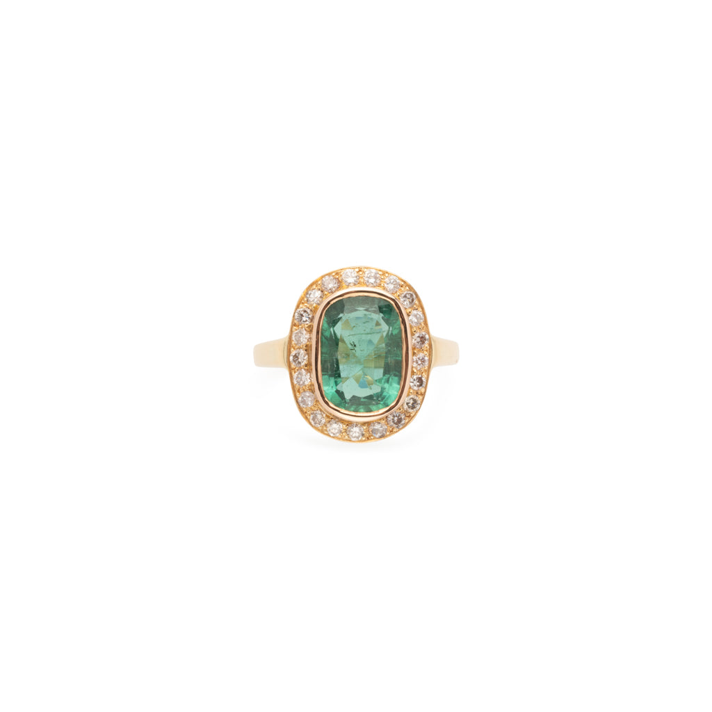Bague en or jaune ornée d'une émeraude