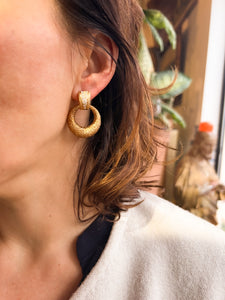 Boucles d'oreilles  de la maison Van Cleef & Arpel en or jaune et diamants