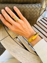 Charger l&#39;image dans la galerie, Bague serpent en diamant et or jaune
