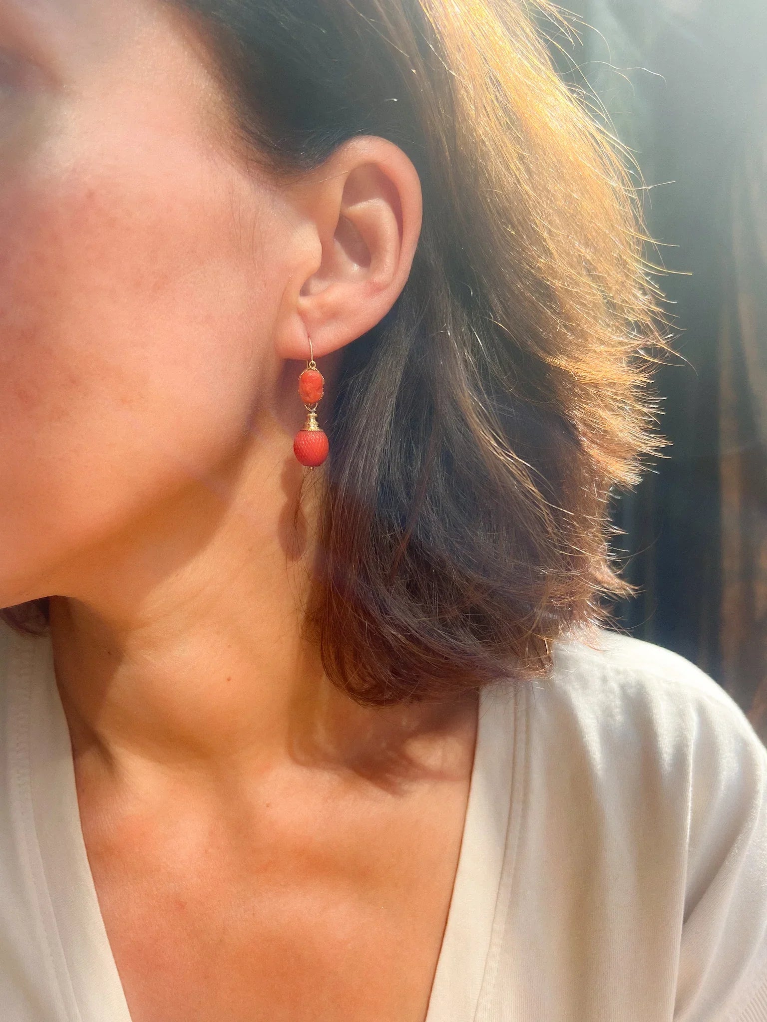 Boucles d'oreilles en corail sur or jaune Nap III