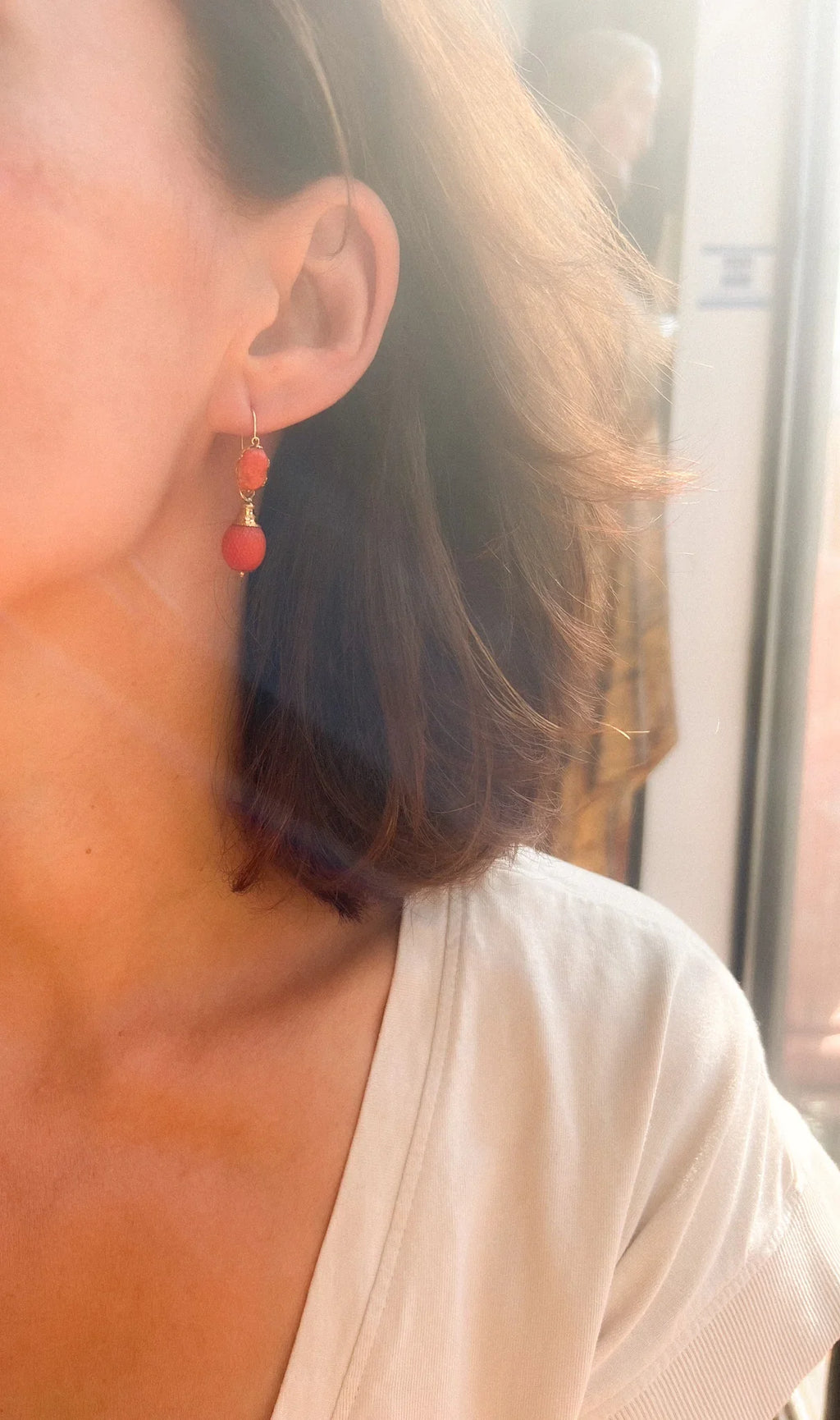 Boucles d'oreilles en corail sur or jaune Nap III