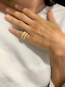 Bague double anneaux en corail peau d'ange sur or jaune