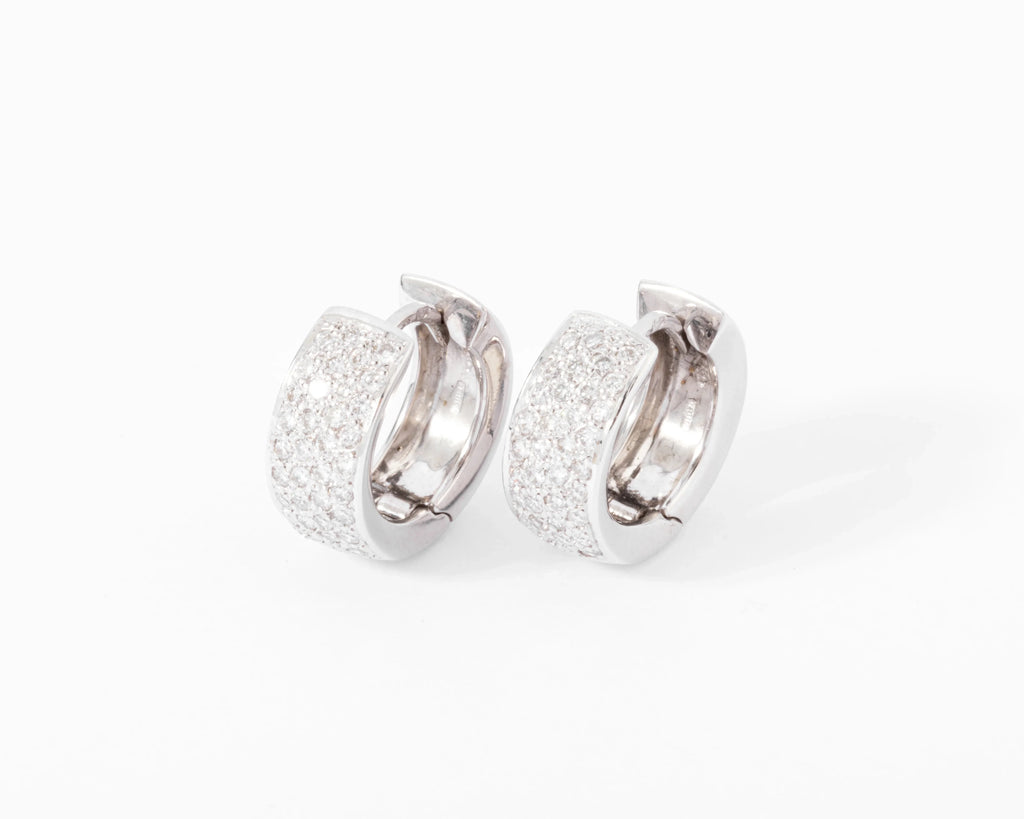 Boucles d'oreilles en demi créole en or gris et diamant