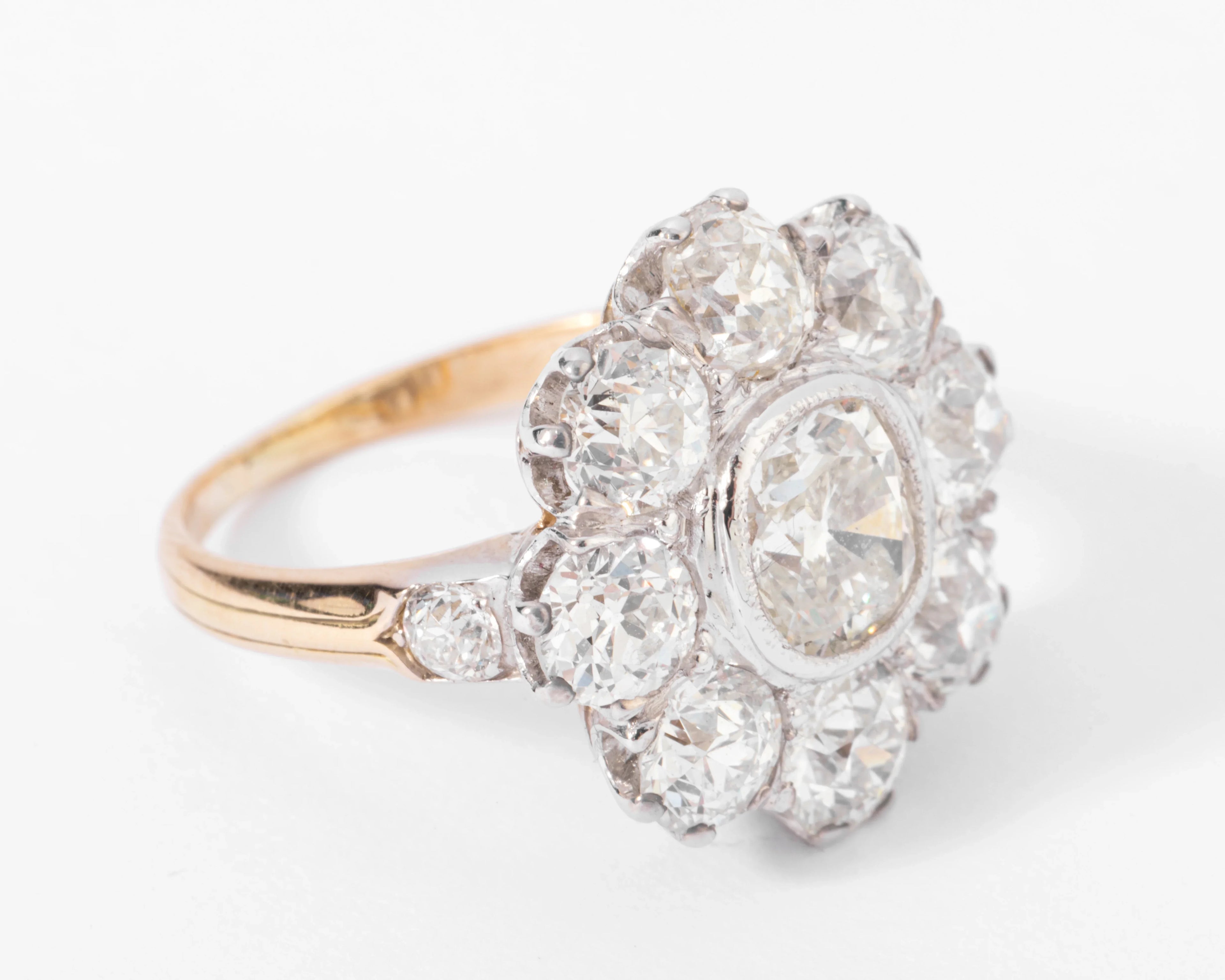 Daisy diamond ring