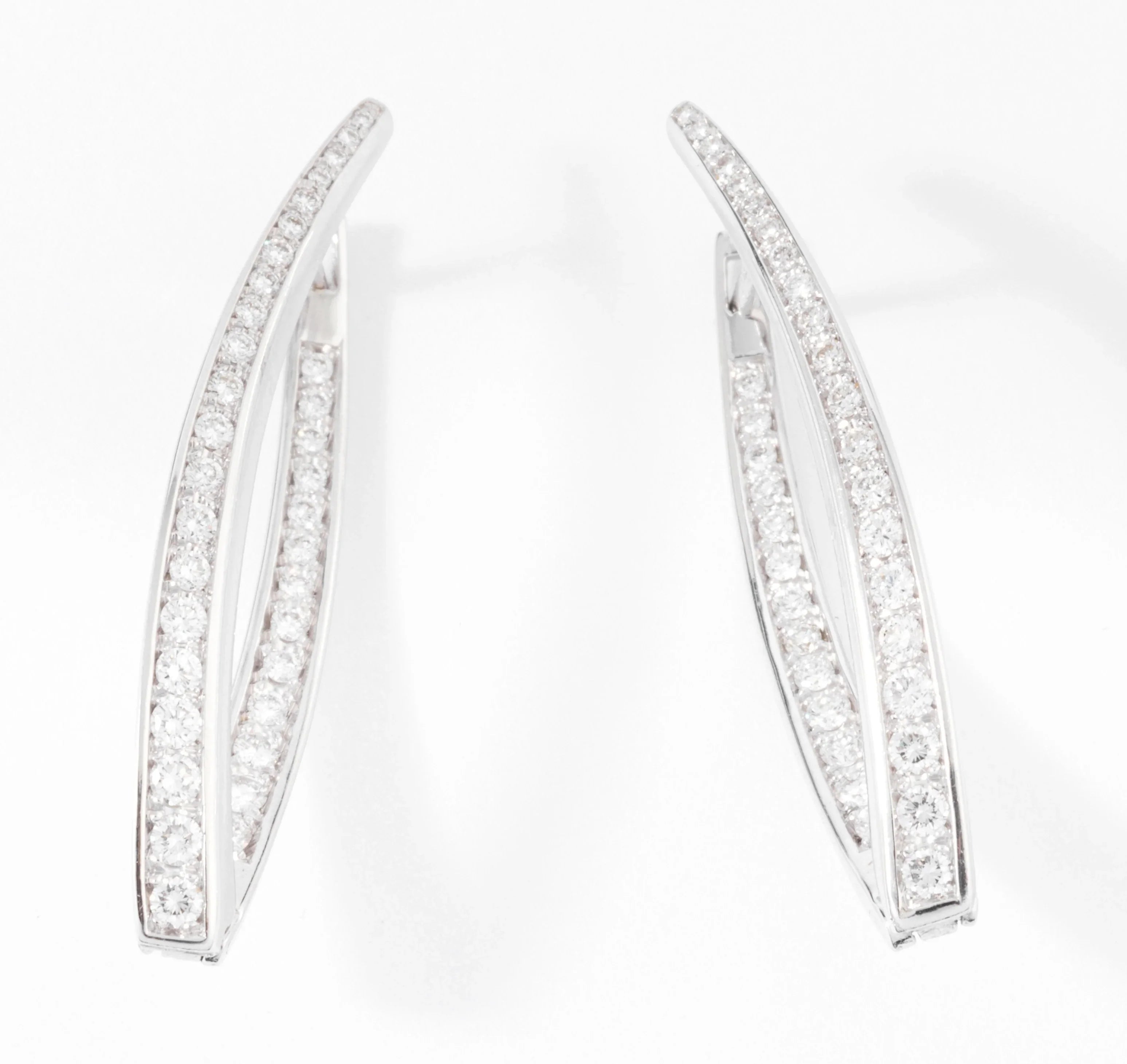 Boucles d'oreilles géométrique en diamant