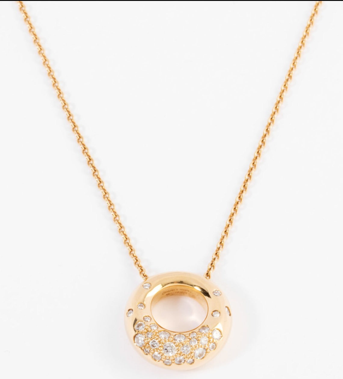 Collier signé de la maison Chaumet modèle anneau