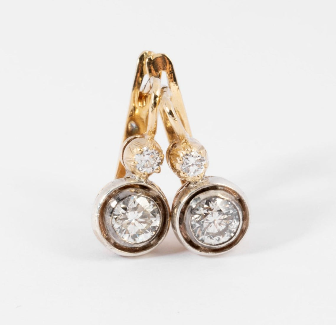Boucles d'oreilles dormeuses or et diamants