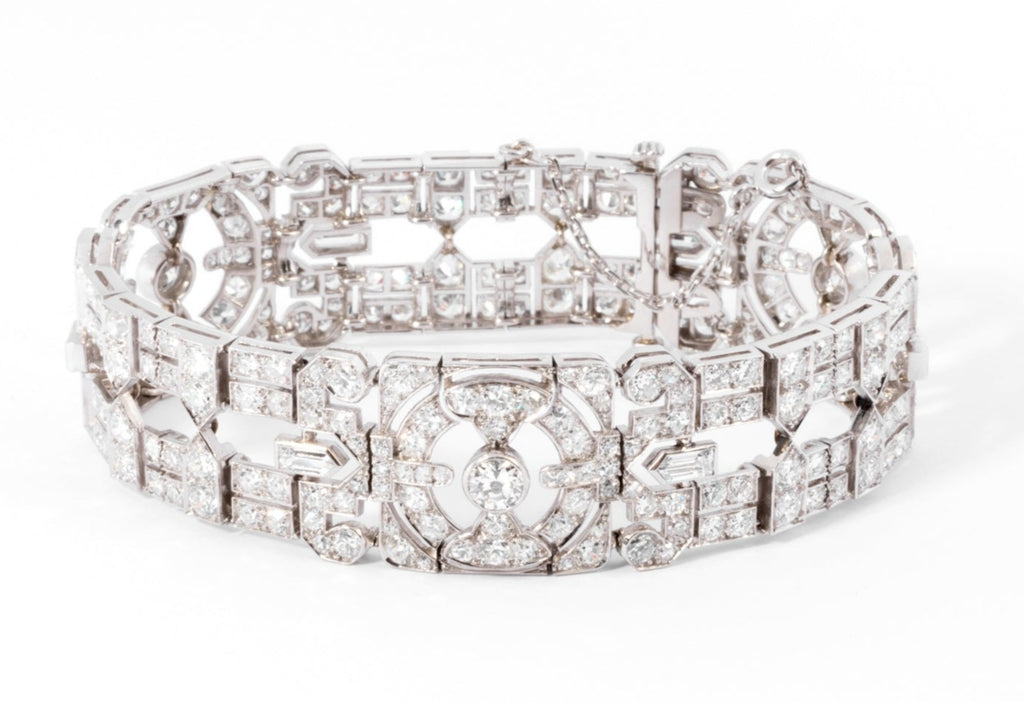 Art Deco platinum bracelet entirely paved with diamonds