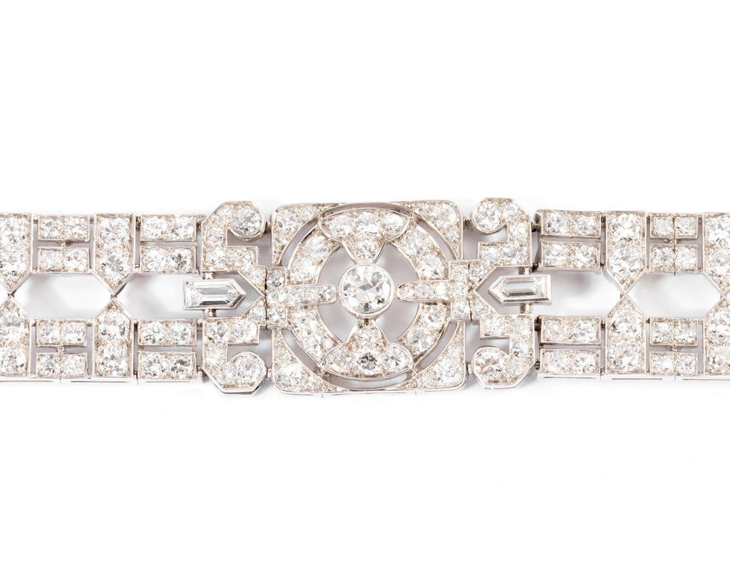 Art Deco platinum bracelet entirely paved with diamonds