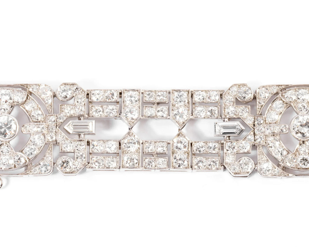 Art Deco platinum bracelet entirely paved with diamonds