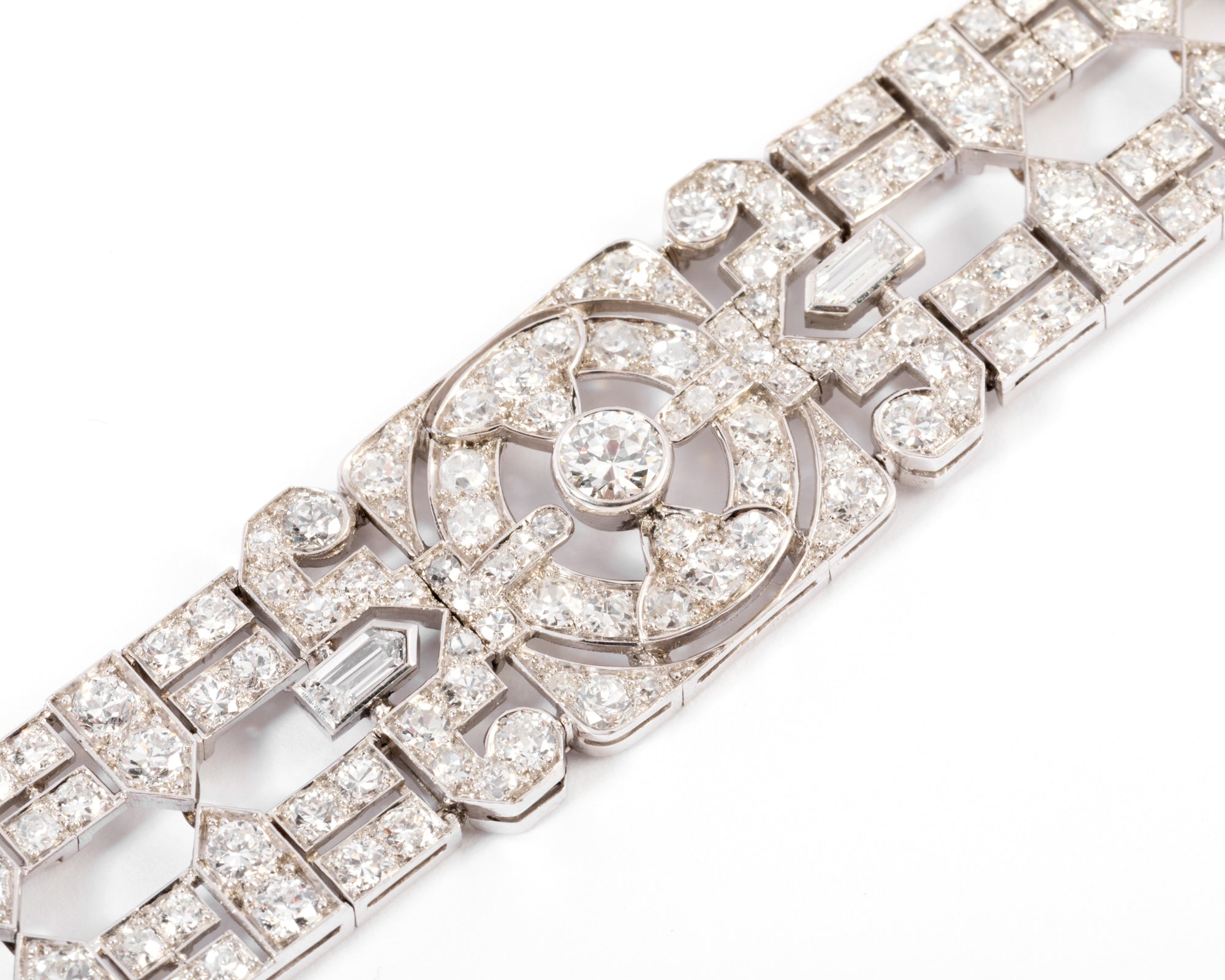 Art Deco platinum bracelet entirely paved with diamonds