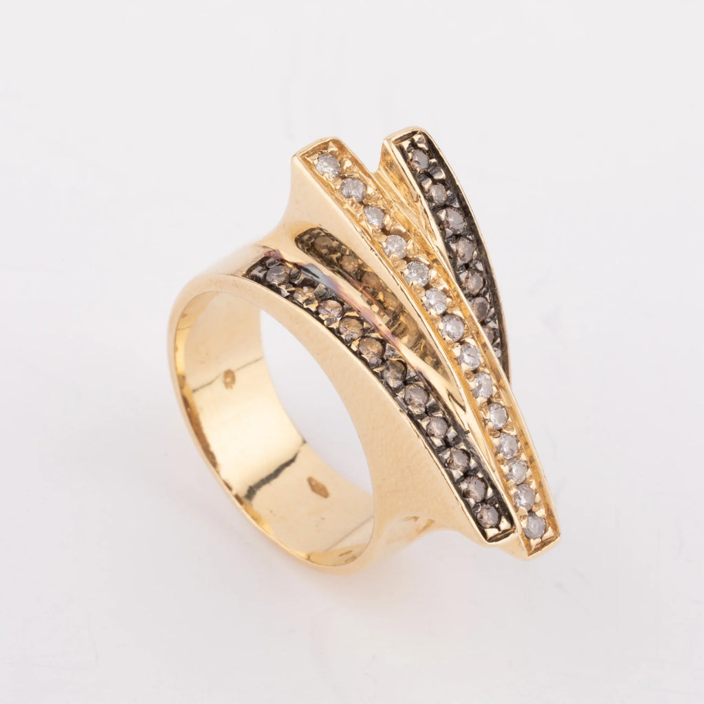 Cognac diamond and yellow gold band ring