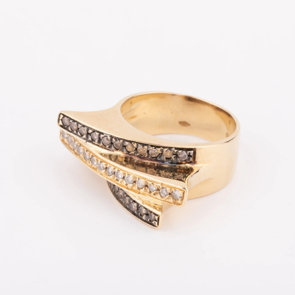Cognac diamond and yellow gold band ring
