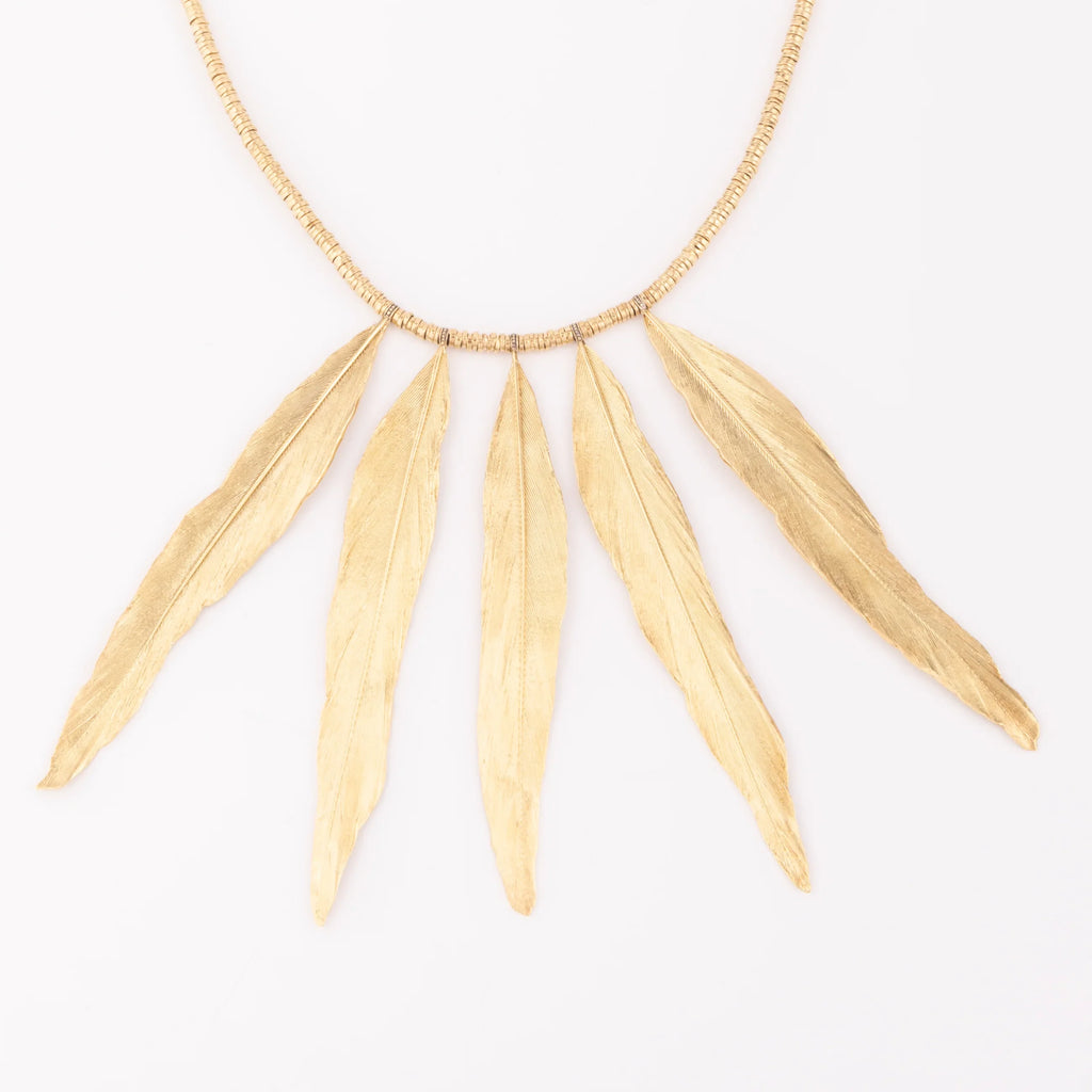 H.Stern gold necklace forming gold feathers