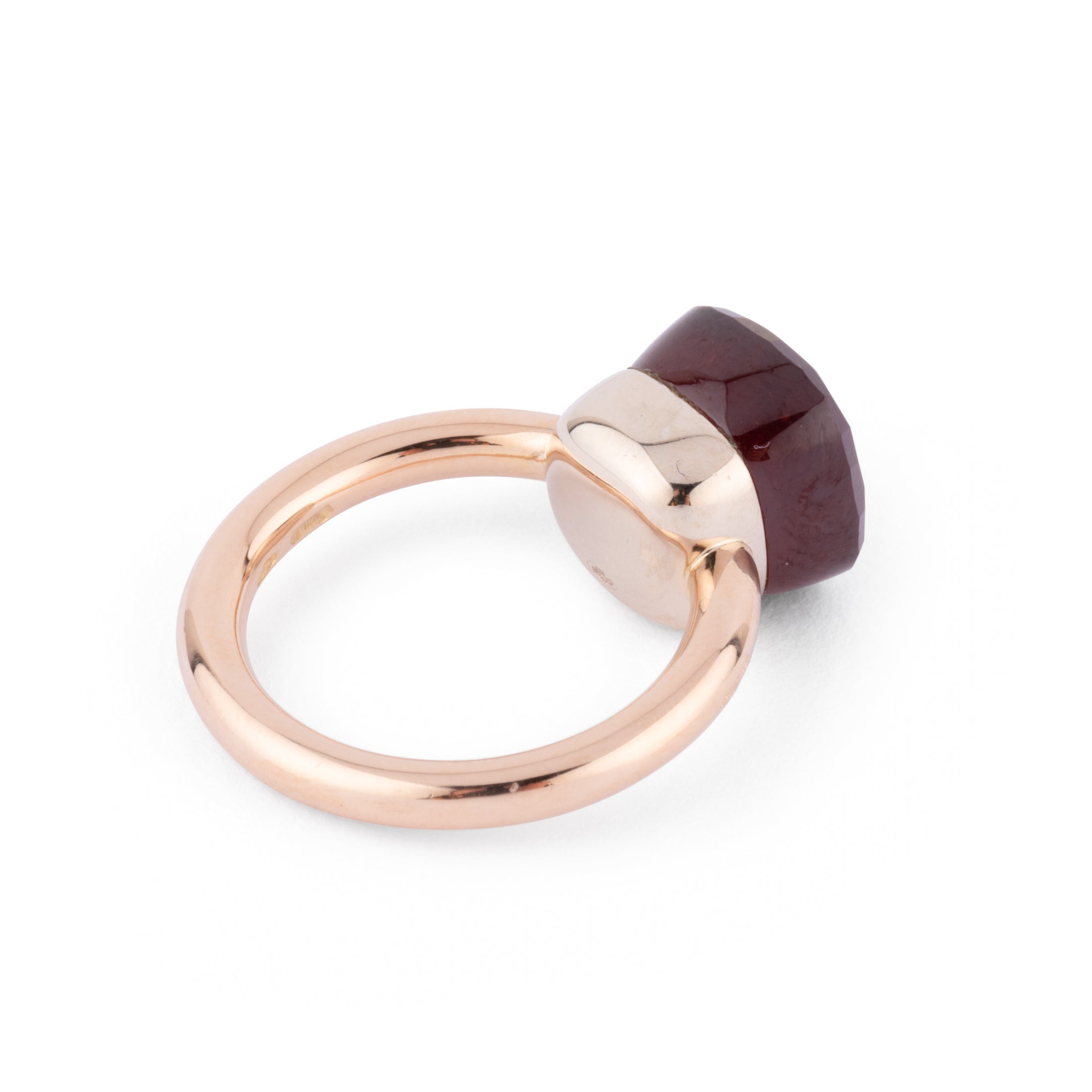 Pomellato Nudo ring with garnet