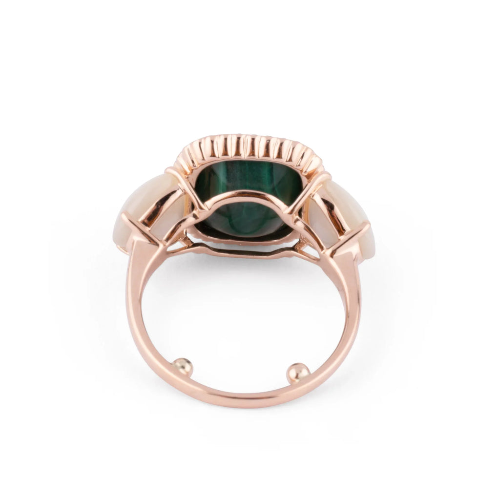 Yellow gold malachite, mother-of-pearl and diamond ring