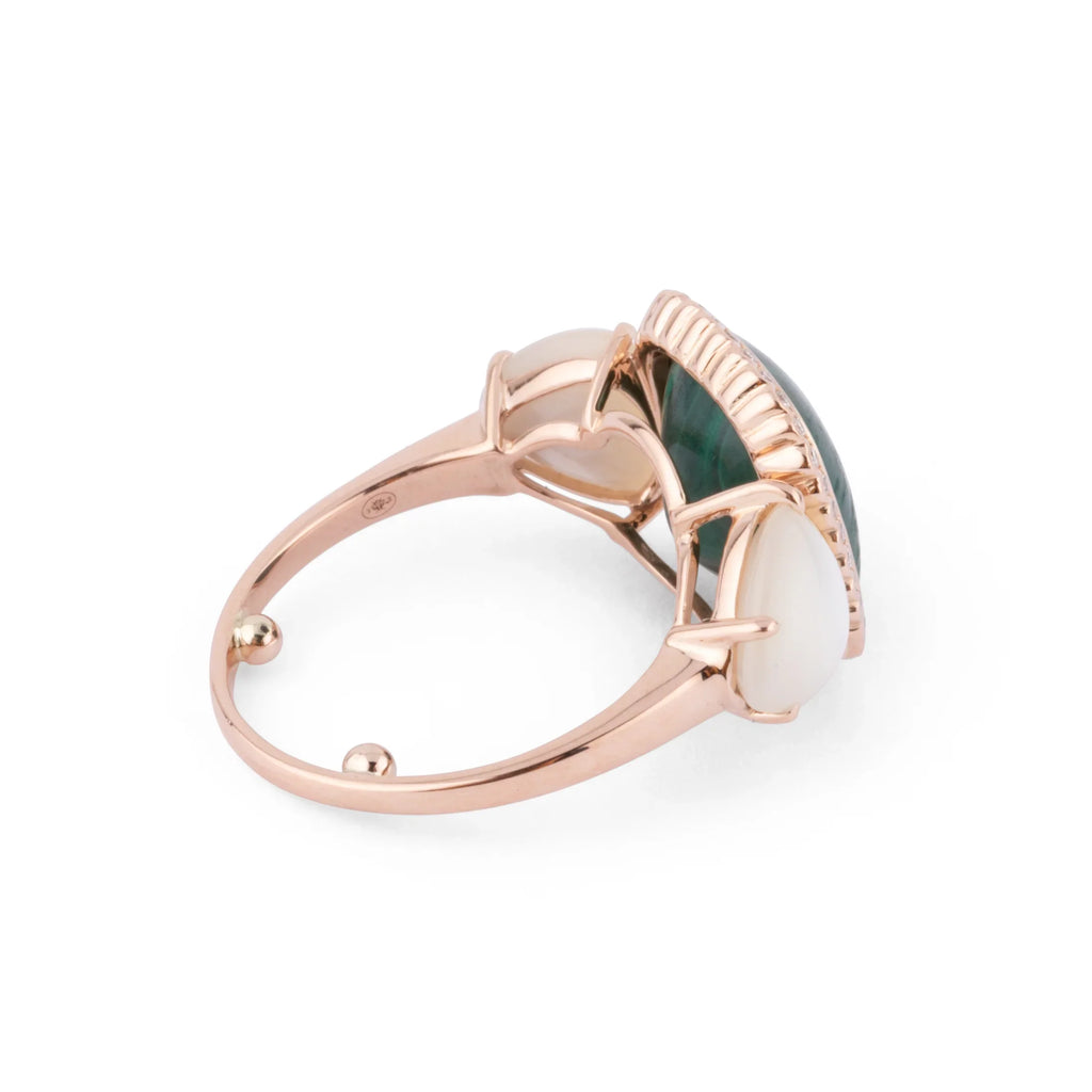 Yellow gold malachite, mother-of-pearl and diamond ring