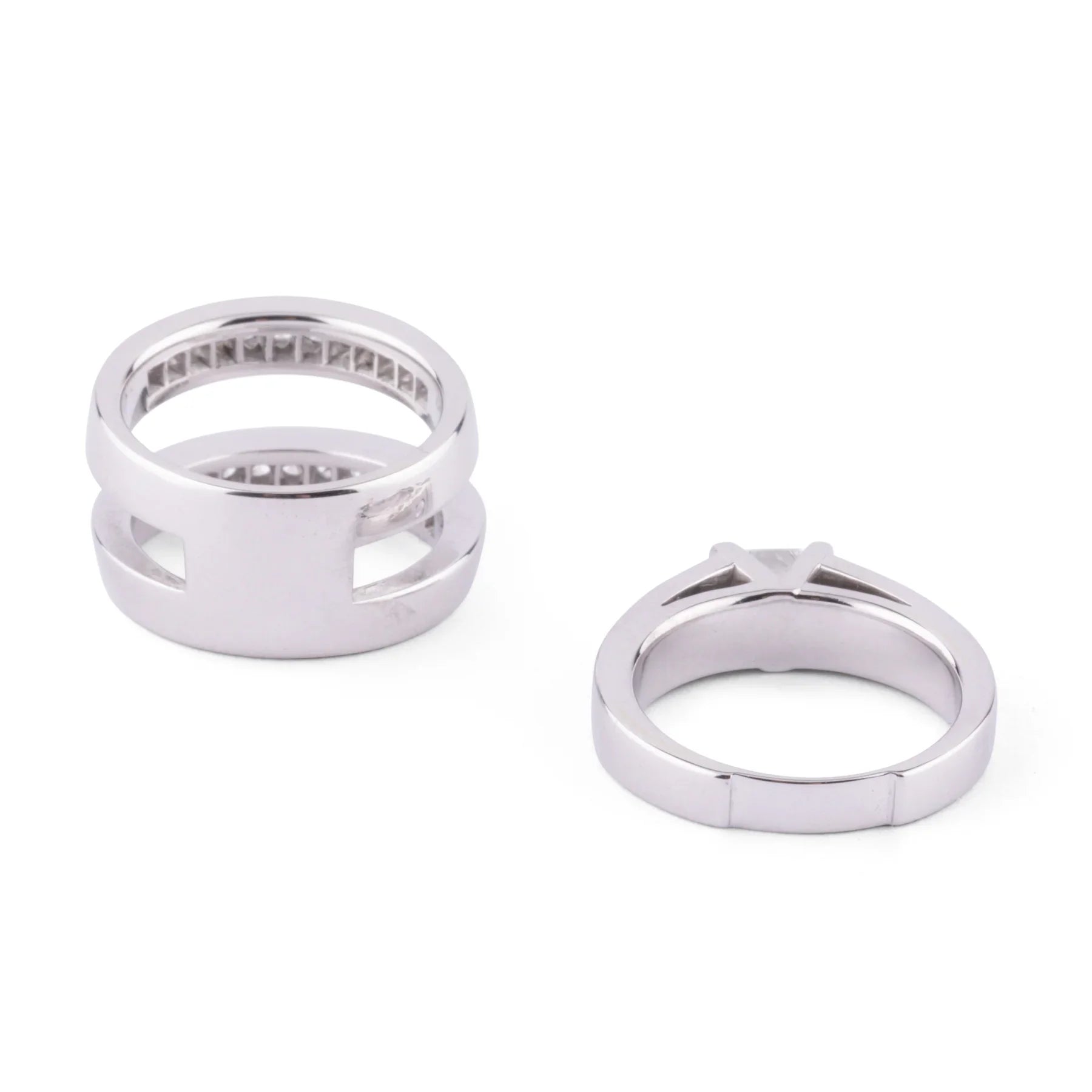White gold and princess cut diamond ring