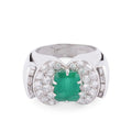 Bague en or gris et platine ornée d'une émeraude et diamants